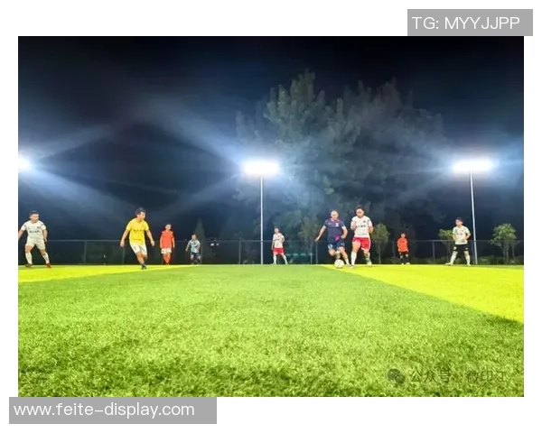 星空下的绿茵奇迹足球场:银河与竞技交织的璀璨夜幕